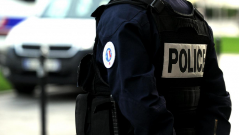 Macron dénonce les violences policières