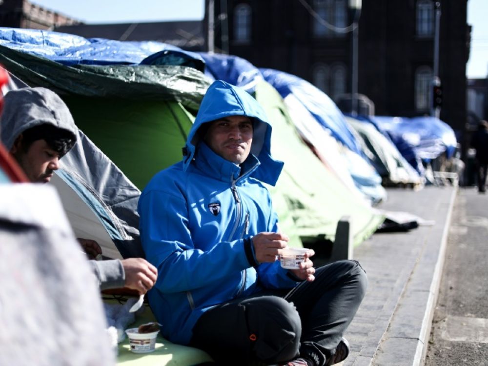 A Bruxelles, de nombreux exilés à la rue, victimes de la «crise de l'asile» A Bruxelles, de nombreux exilés à la rue, victimes de la «crise de l'asile»