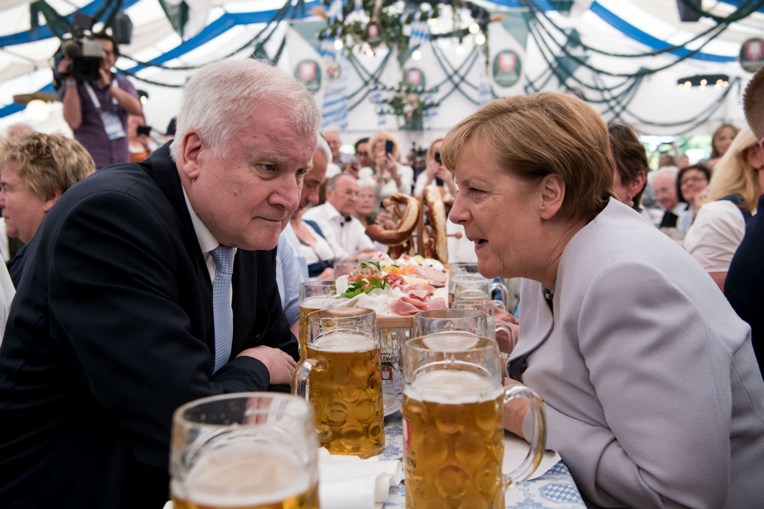 Angela Merkel et son nouveau ministre de l'Intérieur, Horst Seehofer Angela Merkel et Horst Seehofer