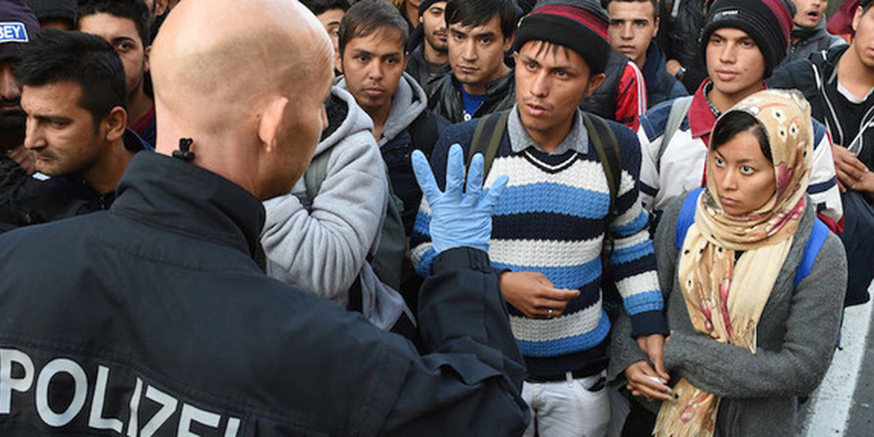 L'Allemagne change de politique et renforce la lutte contre l'immigration L'Allemagne change de politique et renforce la lutte contre l'immigration