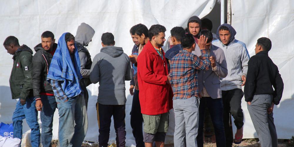 Le Royaume-Uni va héberger des migrants sur des sites militaires et peut-être des bateaux Le Royaume-Uni va héberger des migrants sur des sites militaires et peut-être des bateaux
