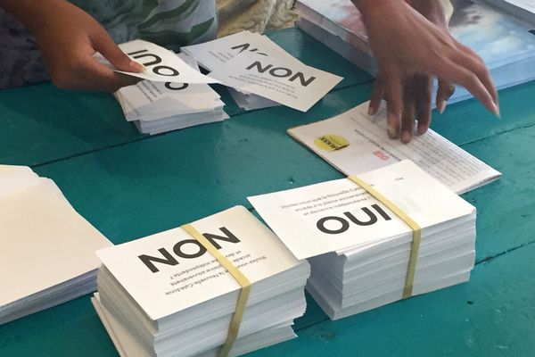 France : la droite veut un référendum sur l'immigration