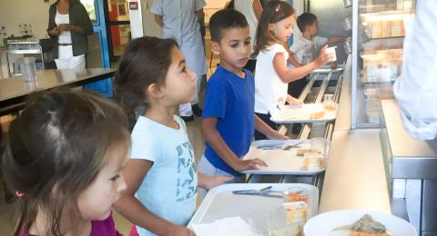 Hausse des prix : les familles inquiètes pour les cantines scolaires