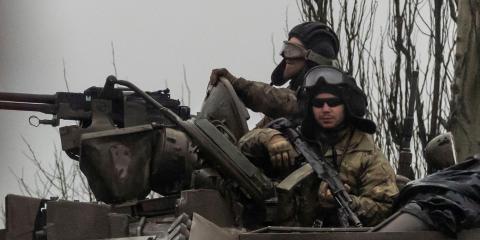L'invasion russe de l'Ukraine rebat les cartes des relations internationales
