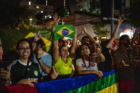 Brésil : Lula salué par la communauté internationale, pas par Bolsonaro