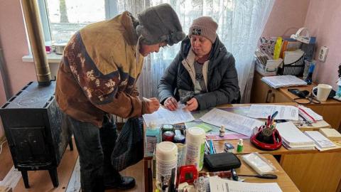 cette médecin ukrainienne fait l'impossible pour soigner la population