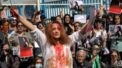 En Iran, la répression des Mollahs s'amplifie