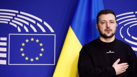 Accueilli en héros à Bruxelles, Zelensky boucle sa tournée européenne