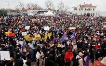 Le régime au pouvoir en Turquie "abandonne" les femmes