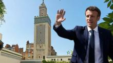 Macron rend hommage à la Grande Mosquée de Paris, preuve qu'on peut «être Français et musulman»