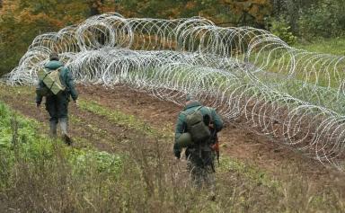 Face à « l’immigration incontrôlée », le Danemark offre des barbelés coupants à la Lituanie