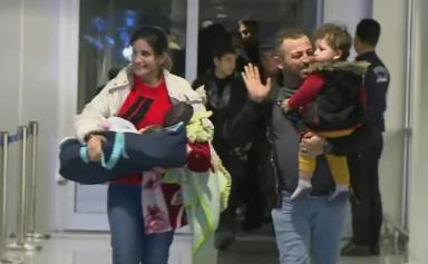 Des migrants quittent le Bélarus, arrestations à la frontière polonaise