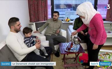 Prison ferme contre l’ex-ministre de l’Immigration pour avoir séparé des couples de migrants