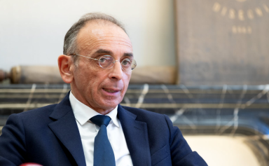 Éric Zemmour, président de Reconquête, propose de remplacer les immigrés par des robots