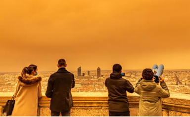 Sable du Sahara radioactif dans le ciel de Lyon