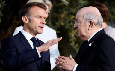 Tebboiune-Macron