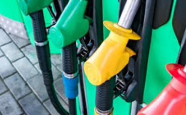 France : baisse de 15 centimes par litre d'essence ou de gasoil