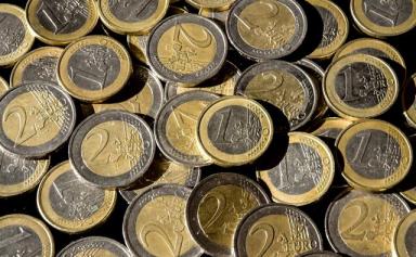 L'euro au plus bas depuis 20 ans face au dollar