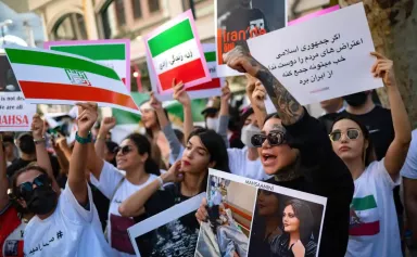 À Téhéran, des femmes fières d'avoir entraîné les hommes dans la rue
