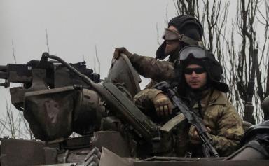 L'invasion russe de l'Ukraine rebat les cartes des relations internationales