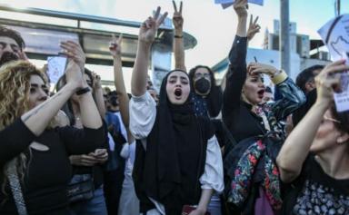 Iran : déjà six semaines de manifestations contre les mollahs