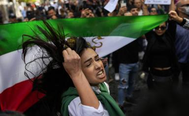 La jeunesse iranienne au coeur de la révolte contre les mollahs