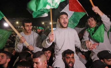 Gaza : Autour des prisonniers palestiniens libérés, liesse et feux d'artifice