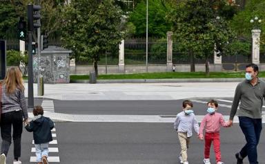 Pandémie ou endémie? L'Espagne lance le débat sur l'avenir du Covid-19
