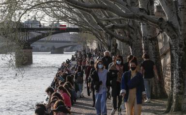 Coronavirus : la France intensifie les contrôles face à la situation «critique»
