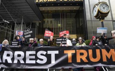 Il est inculpé ! Donald Trump dénonce une «insulte à la nation»