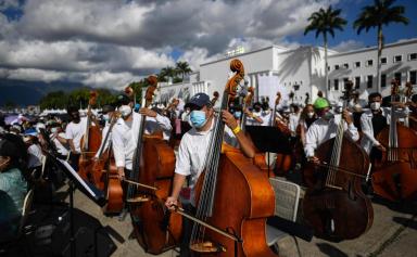 Vénézuela : 12 000 musiciens forment le plus grand orchestre du monde