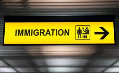 Projet de loi de finances 2023 en France : forte hausse des crédits pour l’immigration