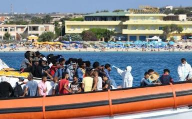 Plus de 600 Égyptiens et Marocains débarquent sur l'île de Lampedusa
