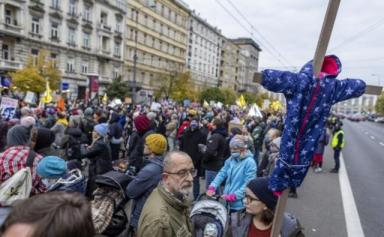 Pologne : manifestations contre les refoulements de migrants à la frontière