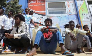 Royaume-Uni : l’expulsion de migrants vers le Rwanda bloquée par la justice européenne