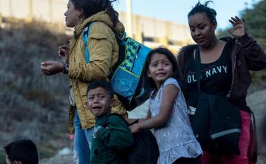 Séparés sous Trump, plus de 200 enfants migrants ont retrouvé leur famille