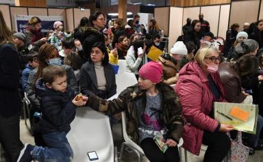 Ukraine : l'UE prête à aider les acteurs du tourisme à accueillir des réfugiés