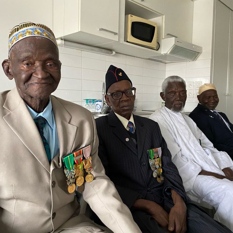 Les «tirailleurs sénégalais» pourront toucher le minimum vieillesse chez eux