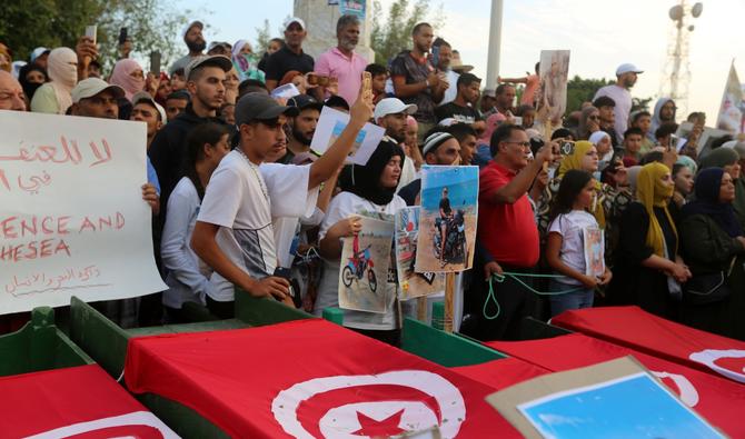 Tunisie : des milliers de manifestants pour connaître le sort de migrants disparus